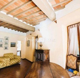 Vendita Villa a schiera in Quarata Arezzo. Buono stato, con terrazza, riscaldamento autonomo, 150 m²