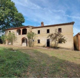 Vendita Rustico in Strada Provinciale 1 Setteponti Arezzo. Da ristrutturare, 620 m², rif. 113415583 