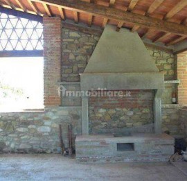 Vendita Rustico in Strada Provinciale 1 Setteponti Arezzo. Da ristrutturare, 620 m², rif. 113415583 