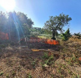 Vendita Rustico in Località Marcena Arezzo. Da ristrutturare, posto auto, 250 m², rif. 113415613 Ven