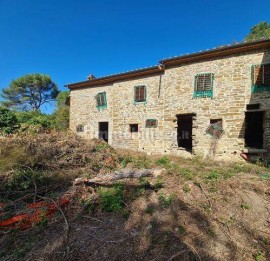 Vendita Rustico in Località Marcena Arezzo. Da ristrutturare, posto auto, 250 m², rif. 113415613 Ven