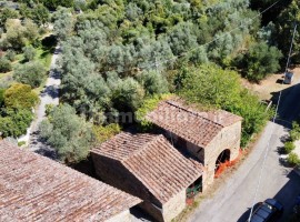 Vendita Rustico in Località Tregozzano Arezzo. Da ristrutturare, 150 m², rif. 105806779 Vendita Rust