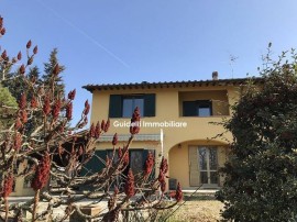 Vendita Villa bifamiliare Arezzo. Ottimo stato, con balcone, riscaldamento autonomo, 200 m², rif. 88