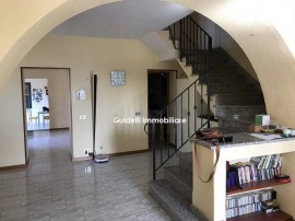 Vendita Villa bifamiliare Arezzo. Ottimo stato, con balcone, riscaldamento autonomo, 200 m², rif. 88