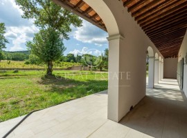 Vendita Casale Arezzo. Buono stato, 926 m², rif. 107106209 Vendita Casale Arezzo. Buono stato, 926 m