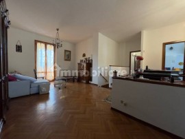 Vendita Villa bifamiliare Arezzo. Ottimo stato, posto auto, con balcone, 160 m², rif. 109545449 Vend