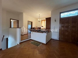 Vendita Villa bifamiliare Arezzo. Ottimo stato, posto auto, con balcone, 160 m², rif. 109545449 Vend