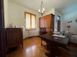 Vendita Villa bifamiliare Arezzo. Ottimo stato, posto auto, con balcone, 160 m², rif. 109545449 Vend