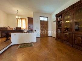 Vendita Villa bifamiliare Arezzo. Ottimo stato, posto auto, con balcone, 160 m², rif. 109545449 Vend