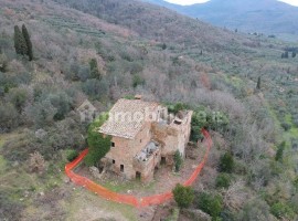 Vendita Rustico Arezzo. Da ristrutturare, 765 m², rif. 107894131 Vendita Rustico Arezzo. Da ristrutt