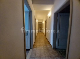 Vendita Appartamento Arezzo. Da ristrutturare, piano rialzato, riscaldamento autonomo, rif. 11353491