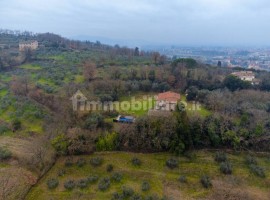 Vendita Casale in via Santa Maria delle Grazie Arezzo. Nuovo, posto auto, 384 m², rif. 111363409 Ven