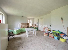 Vendita Casale in via Santa Maria delle Grazie Arezzo. Nuovo, posto auto, 384 m², rif. 111363409 Ven