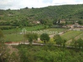 Vendita Terratetto unifamiliare in Località Scopeto Arezzo. Da ristrutturare, posto auto, con balcon