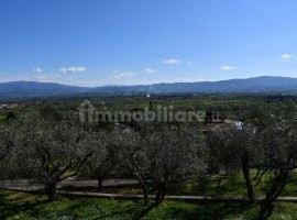 Vendita Villa bifamiliare Arezzo. Buono stato, posto auto, con terrazza, riscaldamento autonomo, 250