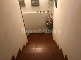 Vendita Villa a schiera Arezzo. Buono stato, posto auto, riscaldamento autonomo, 120 m², rif. 109943