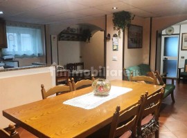 Vendita Villa a schiera Arezzo. Buono stato, posto auto, riscaldamento autonomo, 120 m², rif. 109943