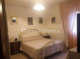 Vendita Villa a schiera Arezzo. Buono stato, posto auto, riscaldamento autonomo, 120 m², rif. 109943