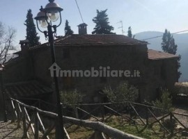 Vendita Cascina Arezzo. Buono stato, posto auto, 250 m², rif. 106550459 Vendita Cascina Arezzo. Buon