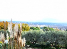 Vendita Villa a schiera Arezzo. Buono stato, posto auto, con balcone, riscaldamento autonomo, 255 m²