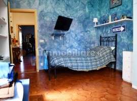 Vendita Terratetto unifamiliare Arezzo. Buono stato, con terrazza, riscaldamento autonomo, 230 m², r