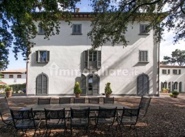 Vendita Villa unifamiliare in Strada Vicinale del Poggio Arezzo. Ottimo stato, posto auto, con terra, Italia, Arezzo