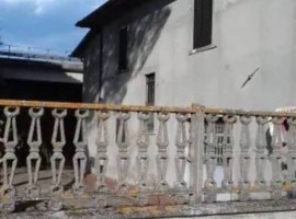 Vendita Terratetto unifamiliare in Località Ponte a Chiani Arezzo. Buono stato, posto auto, riscalda