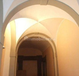 Palazzo - Edificio 2 piani, ottimo stato, Arezzo, Rif. 90505145 - Immobiliare.it Palazzo - Edificio 