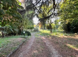 Vendita Villa plurifamiliare Arezzo. Buono stato, posto auto, con terrazza, riscaldamento autonomo, 