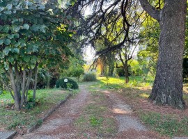 Vendita Villa plurifamiliare Arezzo. Buono stato, posto auto, con terrazza, riscaldamento autonomo, 