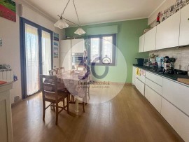 Vendita Villa unifamiliare Arezzo. Buono stato, posto auto, con terrazza, 300 m², rif. 110302299 Ven