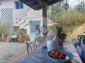 Vendita Villa unifamiliare Arezzo. Buono stato, posto auto, con terrazza, 300 m², rif. 110302299 Ven