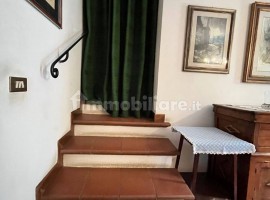 Vendita Villa a schiera Arezzo. Buono stato, riscaldamento autonomo, 225 m², rif. 107101541 Vendita , Italia, Arezzo