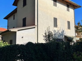 Vendita Villa a schiera Arezzo. Buono stato, riscaldamento autonomo, 225 m², rif. 107101541 Vendita , Italia, Arezzo