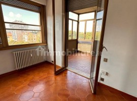 Vendita Appartamento Arezzo. Quarto piano, posto auto, con terrazza, riscaldamento centralizzato, ri, Italia, Arezzo