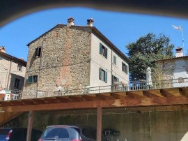 Vendita Terratetto unifamiliare in Località Palazzo del Pero Arezzo. Ottimo stato, posto auto, con b, Italy, Arezzo