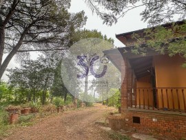 Vendita Terratetto unifamiliare in Campoluci Arezzo. Con balcone, riscaldamento autonomo, 250 m², ri