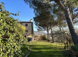 Vendita Villa a schiera Arezzo. Buono stato, posto auto, riscaldamento autonomo, 280 m², rif. 109470