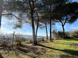 Vendita Villa a schiera Arezzo. Buono stato, posto auto, riscaldamento autonomo, 280 m², rif. 109470