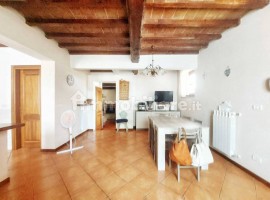 Vendita Villa unifamiliare Arezzo. Ottimo stato, con terrazza, riscaldamento autonomo, 140 m², rif. 