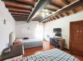 Vendita Villa unifamiliare Arezzo. Ottimo stato, con terrazza, riscaldamento autonomo, 140 m², rif. 