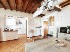 Vendita Villa unifamiliare Arezzo. Ottimo stato, con terrazza, riscaldamento autonomo, 140 m², rif. 