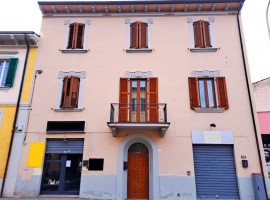 Vendita Terratetto plurifamiliare in via San Lorentino Arezzo. Ottimo stato, posto auto, con balcone