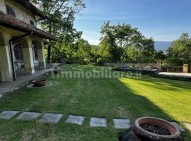 Vendita Villa unifamiliare Arezzo. Buono stato, posto auto, con balcone, riscaldamento autonomo, 500