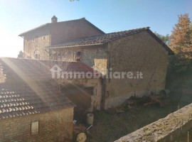 Vendita Cascina in Località Policiano, 103 Arezzo. Buono stato, 450 m², rif. 113185939 Vendita Casci