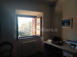 Vendita Cascina in Località Policiano, 103 Arezzo. Buono stato, 450 m², rif. 113185939 Vendita Casci