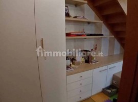 Vendita Appartamento Arezzo. Trilocale in via di Montione. Ottimo stato, primo piano, rif. 114064747