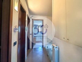 Vendita Villa a schiera in via Soffici Arezzo. Ottimo stato, posto auto, con balcone, riscaldamento , Italia, Arezzo