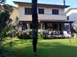 Vendita Villa a schiera Arezzo. Ottimo stato, posto auto, con terrazza, riscaldamento autonomo, 135 