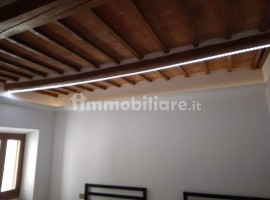 Vendita Terratetto unifamiliare Arezzo. Ottimo stato, con terrazza, riscaldamento autonomo, 170 m², 